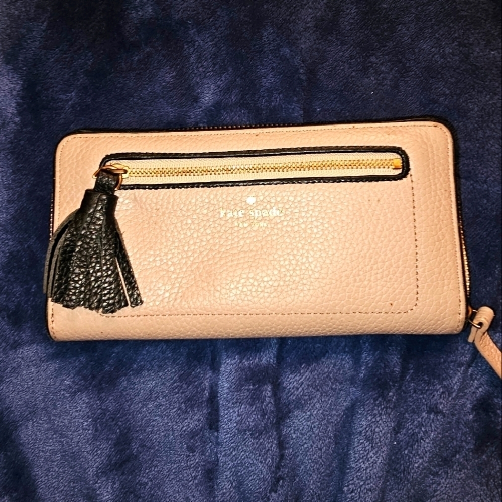Kate Spade Wallet Chester Street Neda Warm Beige Black Zip Around WLRU2654